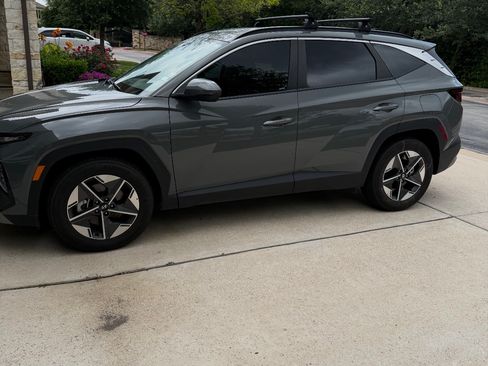 Used 2025 Hyundai Tucson SEL FWD image 2
