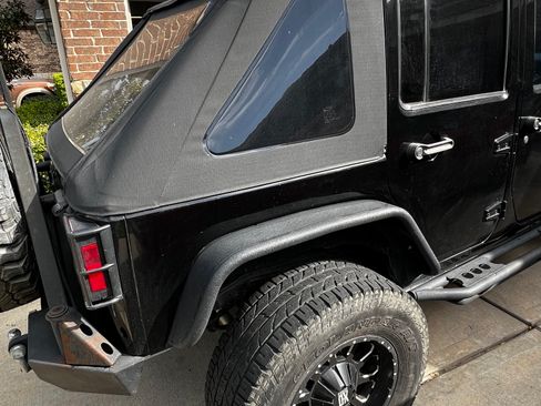 Used 2011 Jeep Wrangler Unlimited Sport image 5