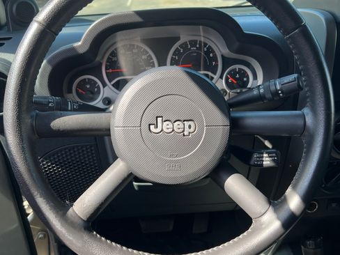 Used 2007 Jeep Wrangler Rubicon w/ Dual Top Group image 6