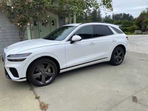 Used 2024 Genesis GV70 2.5T w/ Sport Prestige Package AWD/4WD image 5