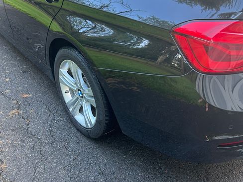 Used 2017 BMW 330i xDrive Sedan AWD/4WD image 25