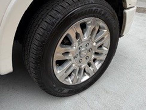 Used 2013 Ford F150 Platinum image 11