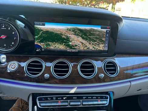 Used 2017 Mercedes-Benz E 300 E 300 Sedan 4D image 15