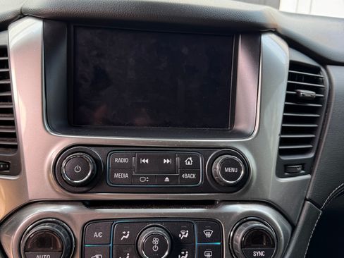 Used 2019 Chevrolet Tahoe 4WD w/ Enhanced Driver Alert Package image 15