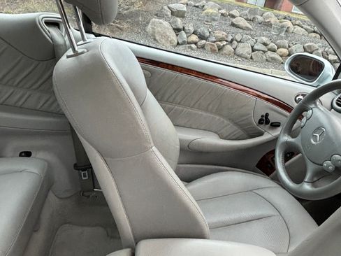 Used 2005 Mercedes-Benz CLK 500 Coupe image 10