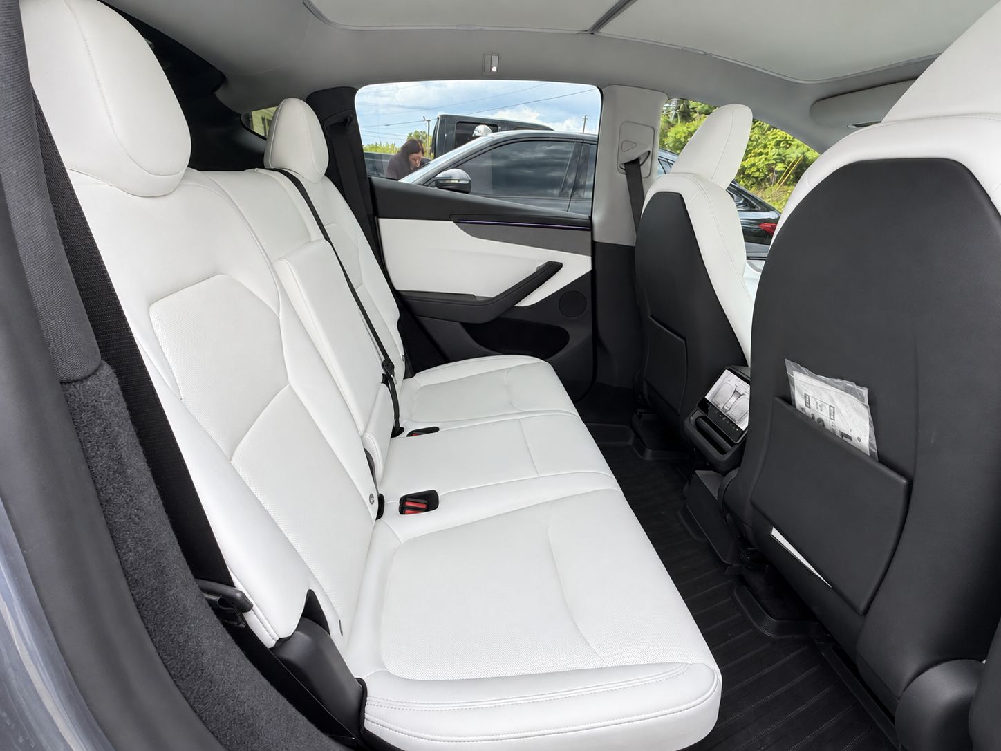 Used 2026 Tesla Model Y Long Range RWD image 12