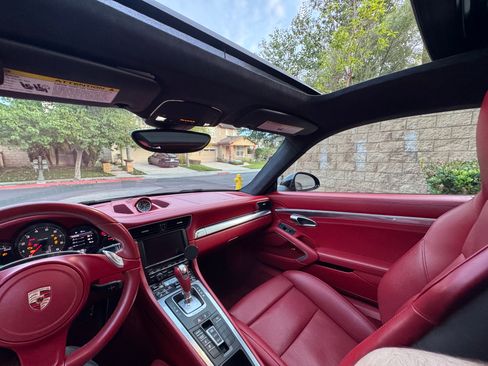 Used 2015 Porsche 911 Carrera S image 11