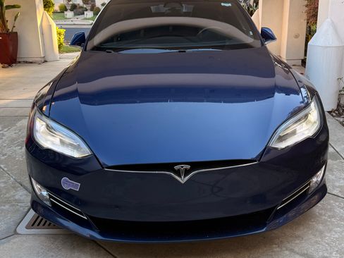 Used 2018 Tesla Model S P100D image 1