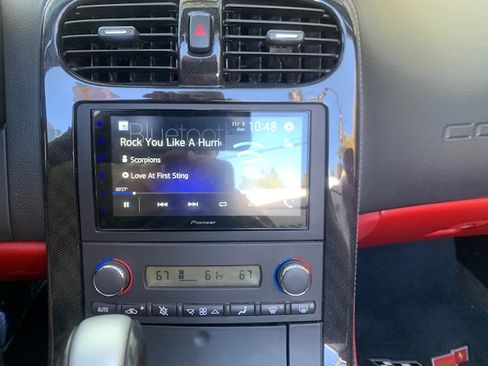 Used 2012 Chevrolet Corvette Convertible w/ 2LT Preferred Equipment Group image 10