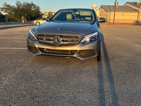Used 2015 Mercedes-Benz C 300 Sedan image 8