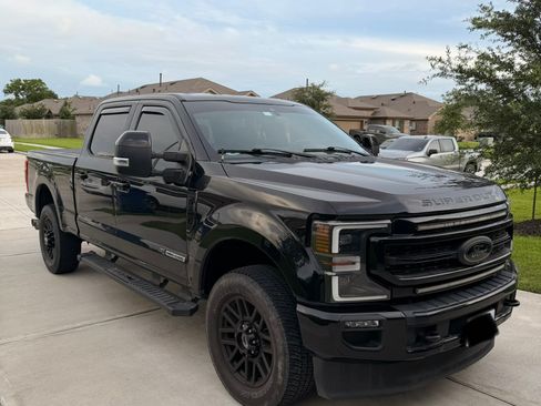 Used 2022 Ford F250 Lariat w/ Black Appearance Package AWD/4WD image 6