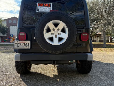 Used 2004 Jeep Wrangler Rubicon w/ Dual Top Group image 8