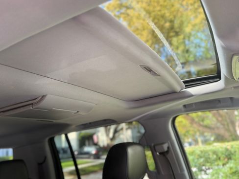 Used 2016 Cadillac Escalade ESV Premium image 20