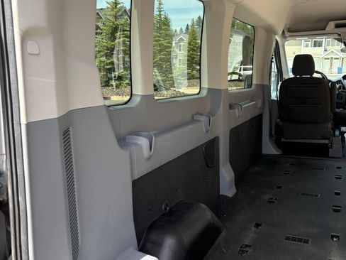 Used 2017 Ford Transit 350 XL RWD image 26