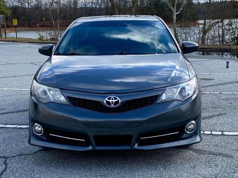 Used 2013 Toyota Camry SE image 22