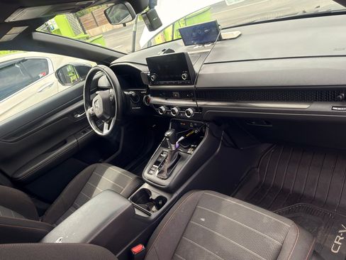 Used 2025 Honda CR-V Sport image 10