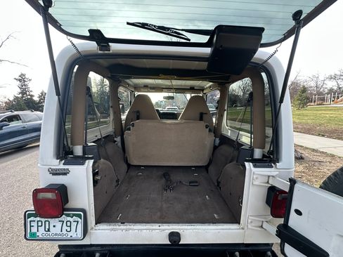 Used 2000 Jeep Wrangler Sahara image 8