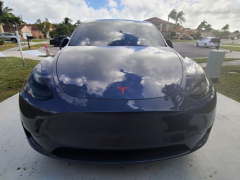 Used 2023 Tesla Model Y Long Range image 6