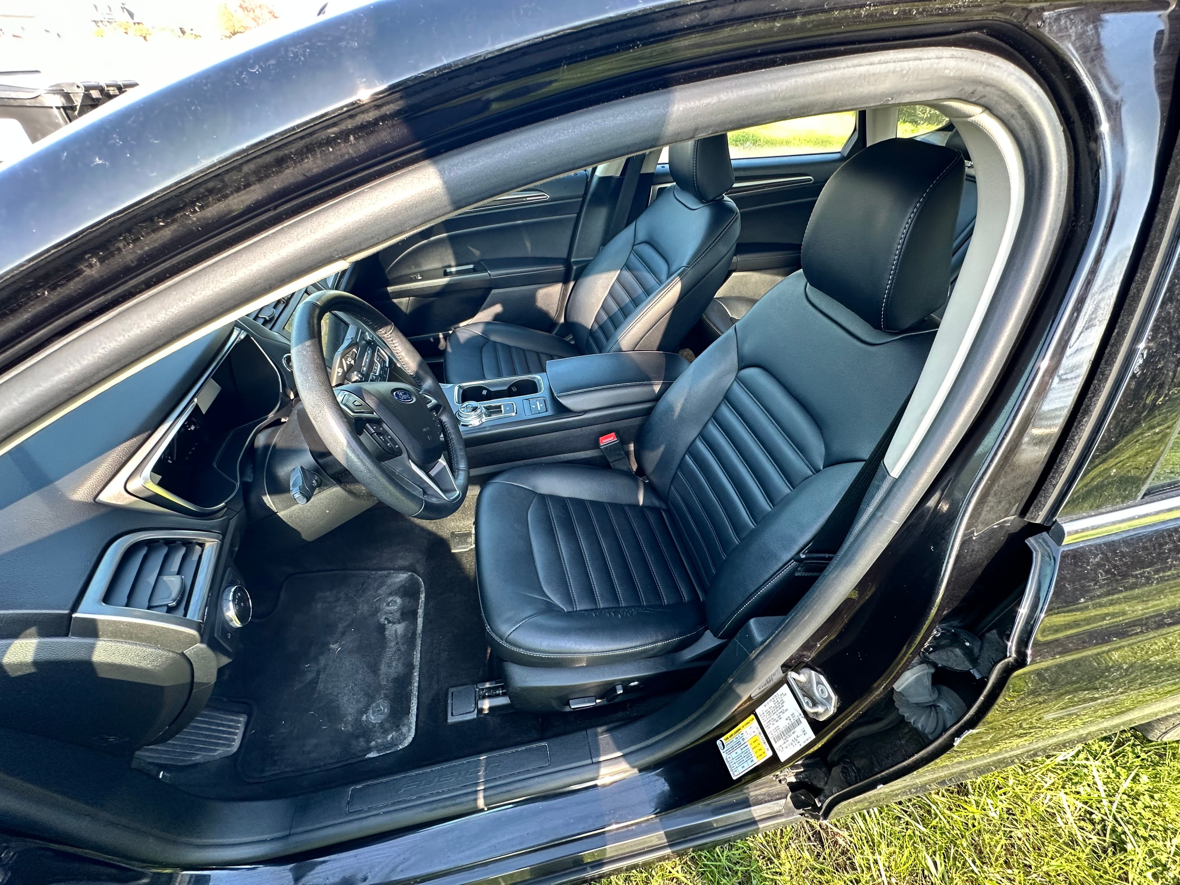 Used 2020 Ford Fusion SEL FWD image 8