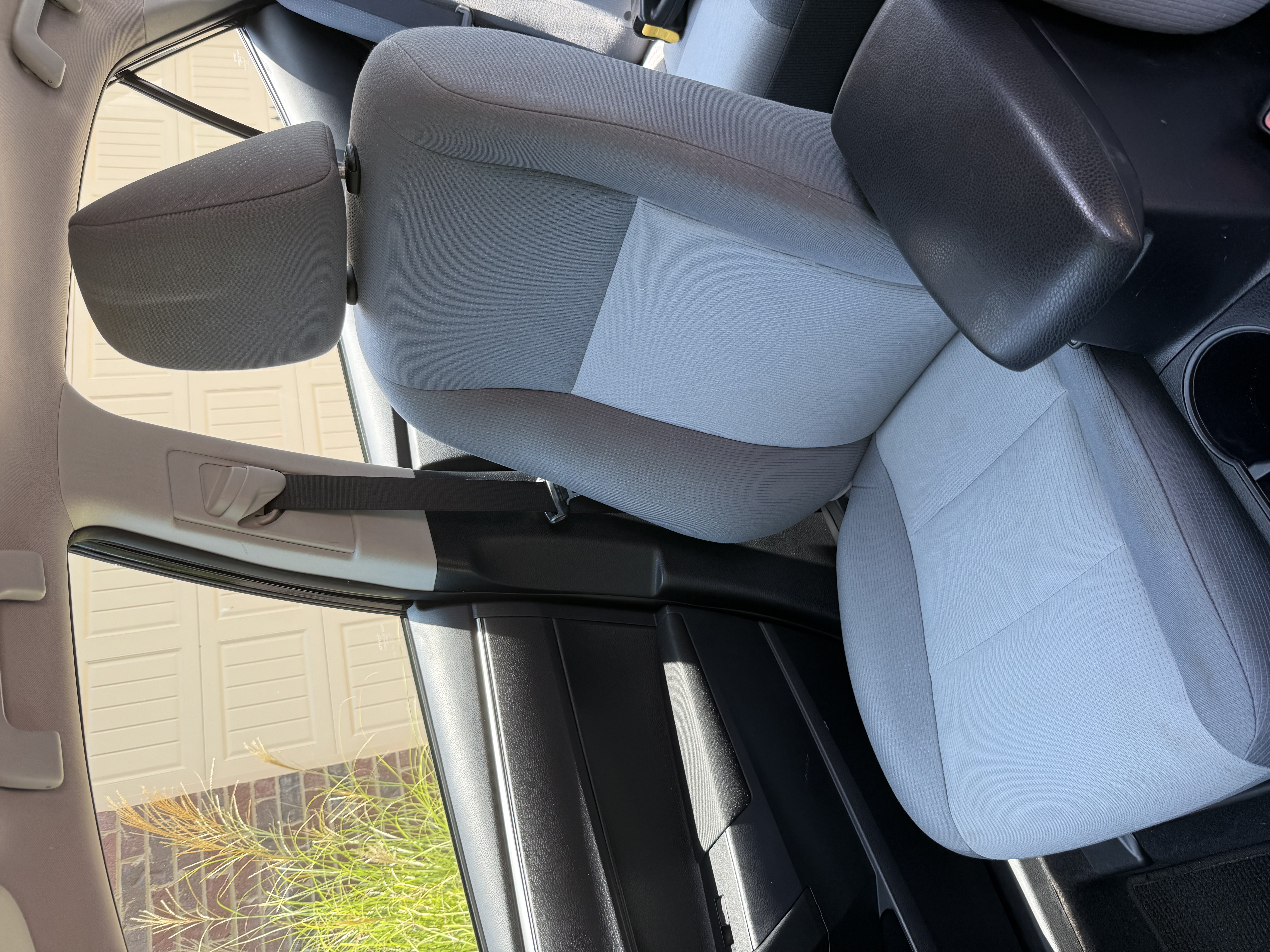 Used 2014 Toyota Corolla L FWD image 8