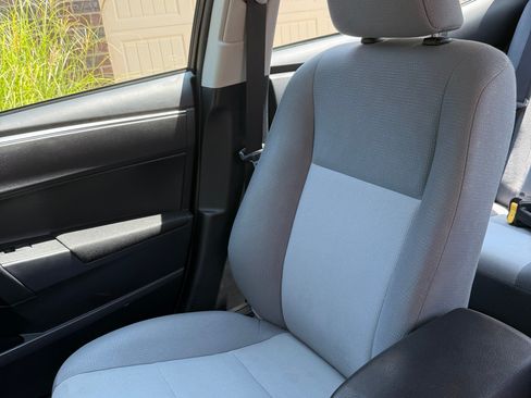 Used 2014 Toyota Corolla L FWD image 8