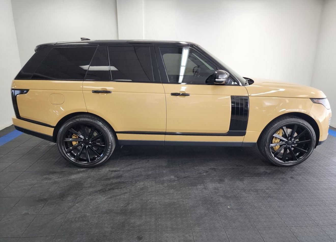 Used 2018 Land Rover Range Rover HSE AWD/4WD image 1