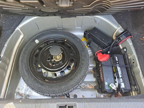 Used 2005 Lincoln LS RWD image 21