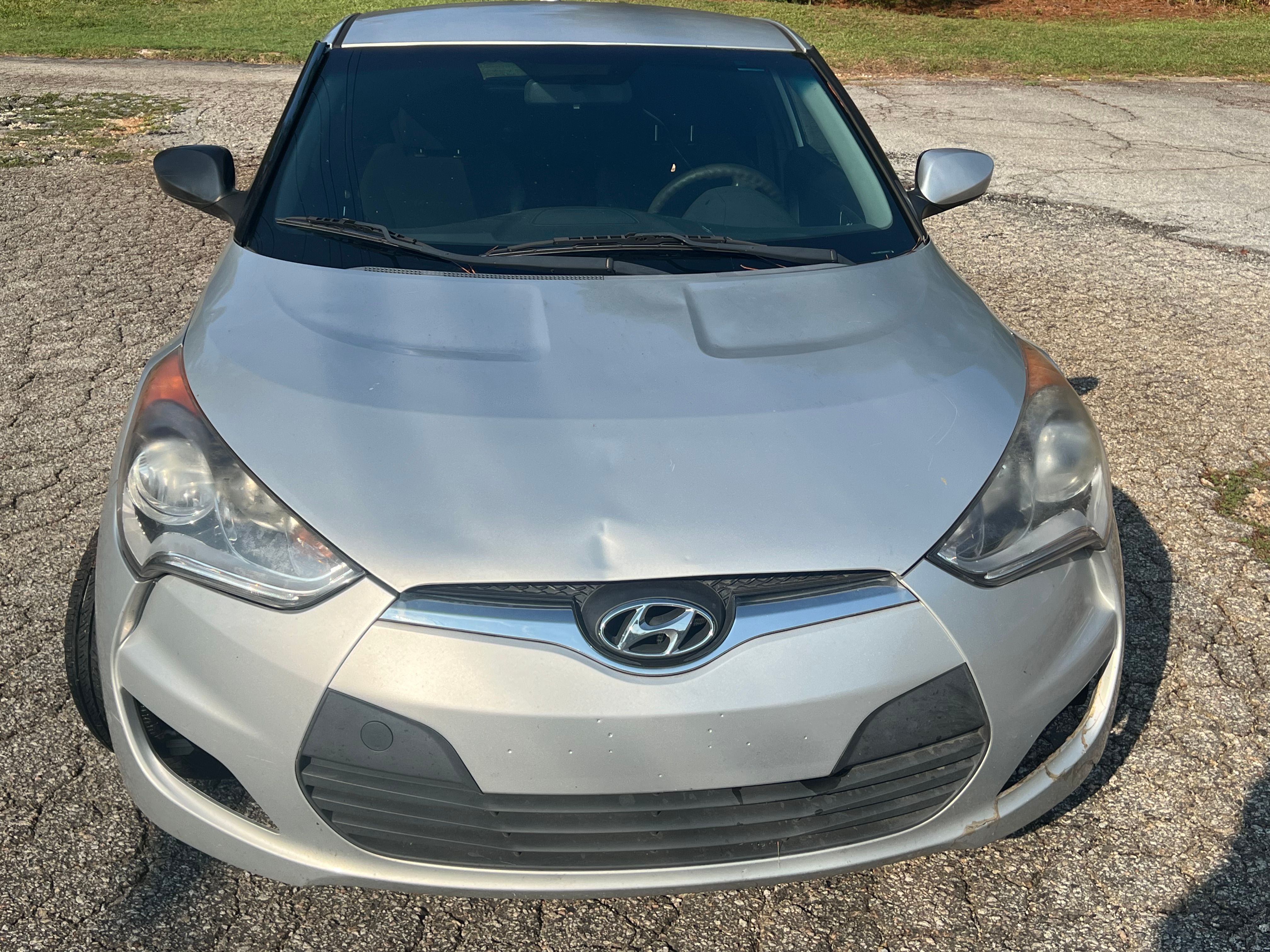 Used 2016 Hyundai Veloster FWD image 4