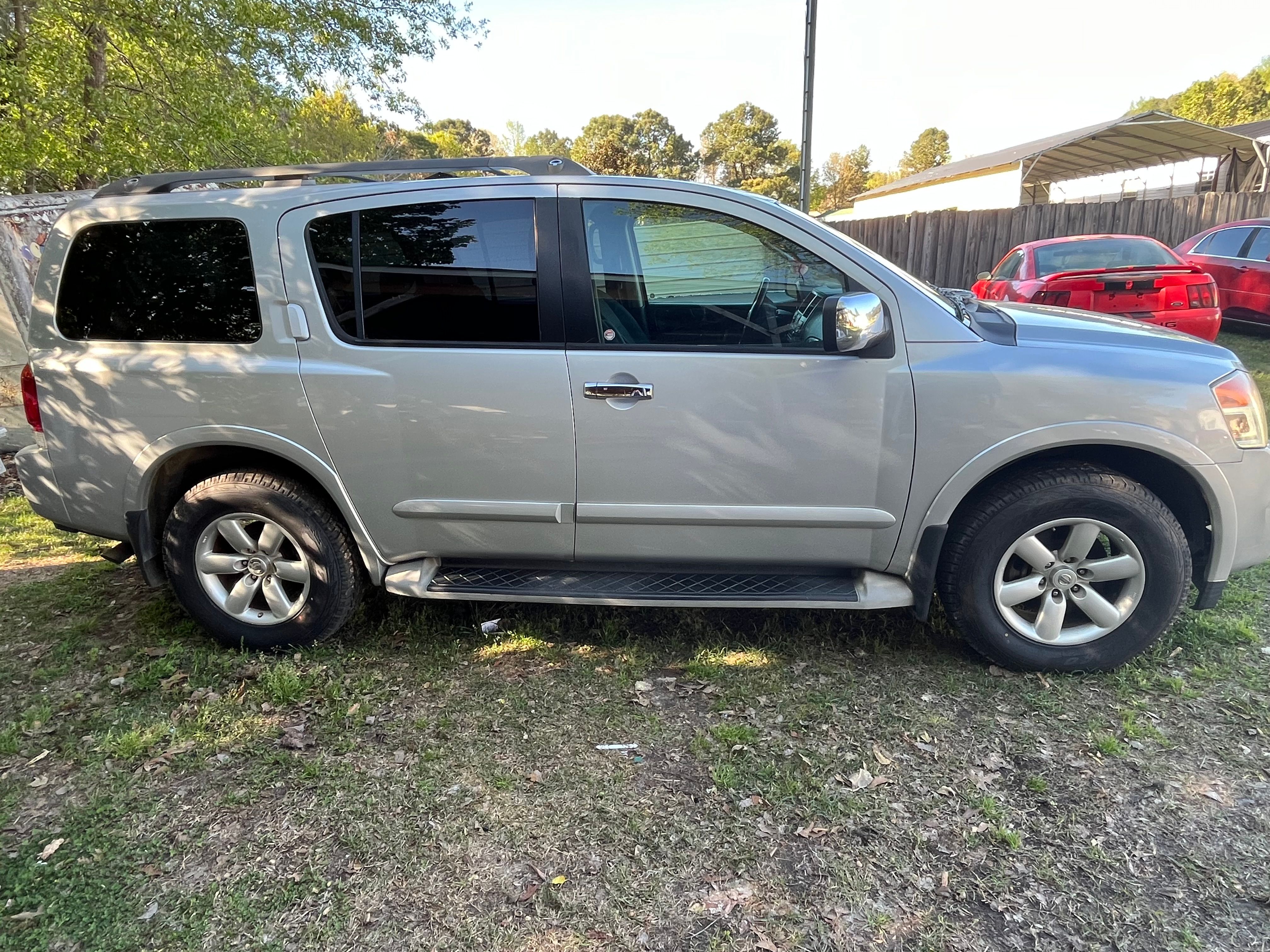 Used 2011 Nissan Armada SV AWD/4WD image 5