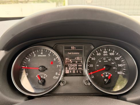 Used 2013 Nissan Rogue S w/ Special Edition Pkg AWD/4WD image 9