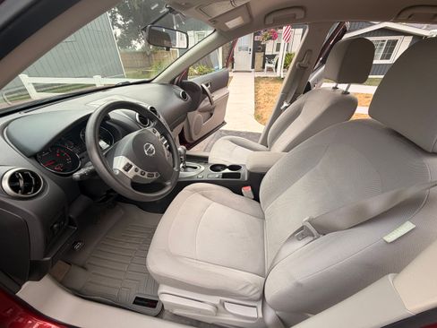 Used 2013 Nissan Rogue S w/ Special Edition Pkg AWD/4WD image 4