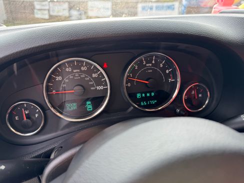 Used 2018 Jeep Wrangler Unlimited Sport S AWD/4WD image 25