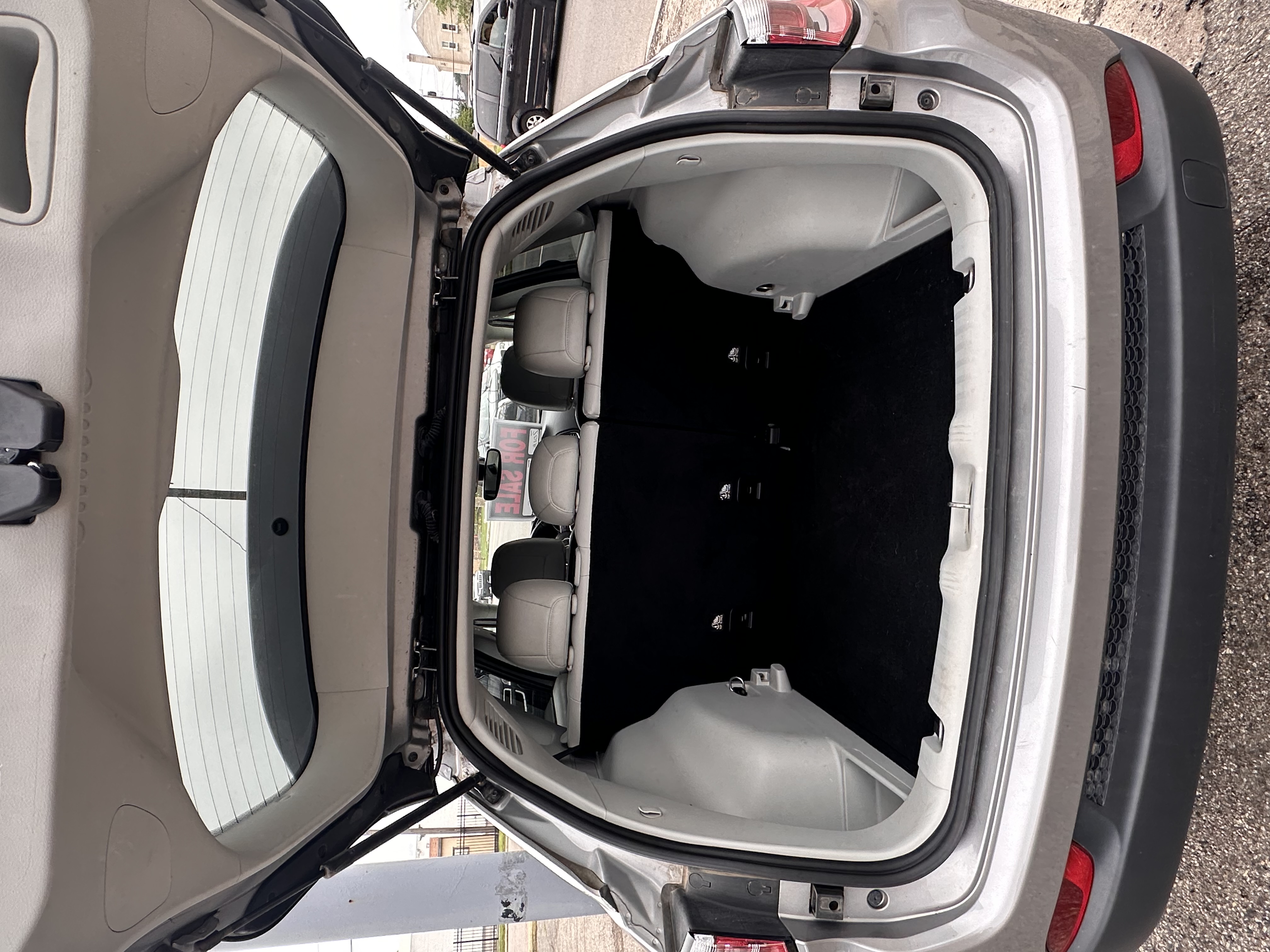Used 2018 Jeep Compass Latitude w/ Popular Equipment Group AWD/4WD image 12