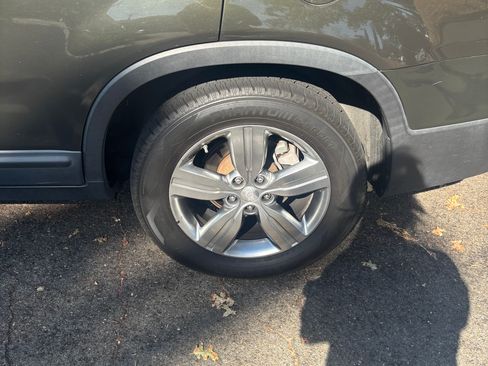 Used 2012 Kia Sorento EX w/ EX V6 Premium Pkg image 5