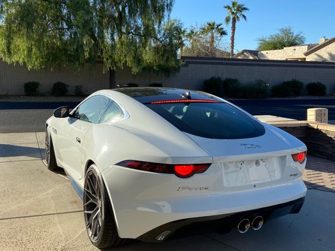 Used 2018 Jaguar F-TYPE R-Dynamic image 4