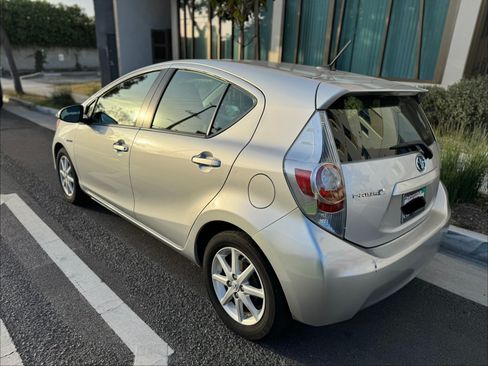 Used 2014 Toyota Prius C Three FWD image 5