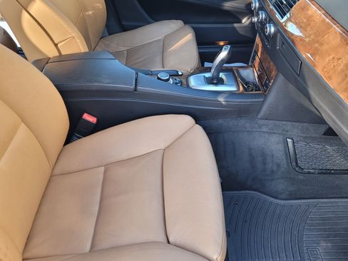 Used 2010 BMW 535i xDrive Sedan image 12