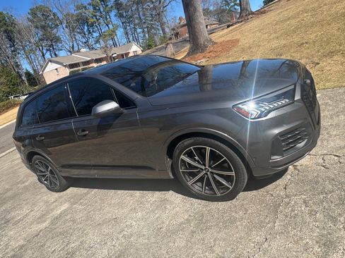 Used 2021 Audi Q7 3.0T Prestige w/ Prestige Package image 4