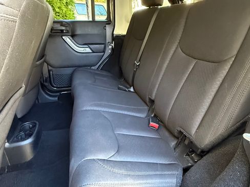 Used 2014 Jeep Wrangler Unlimited Sport w/ Quick Order Package 24S image 10