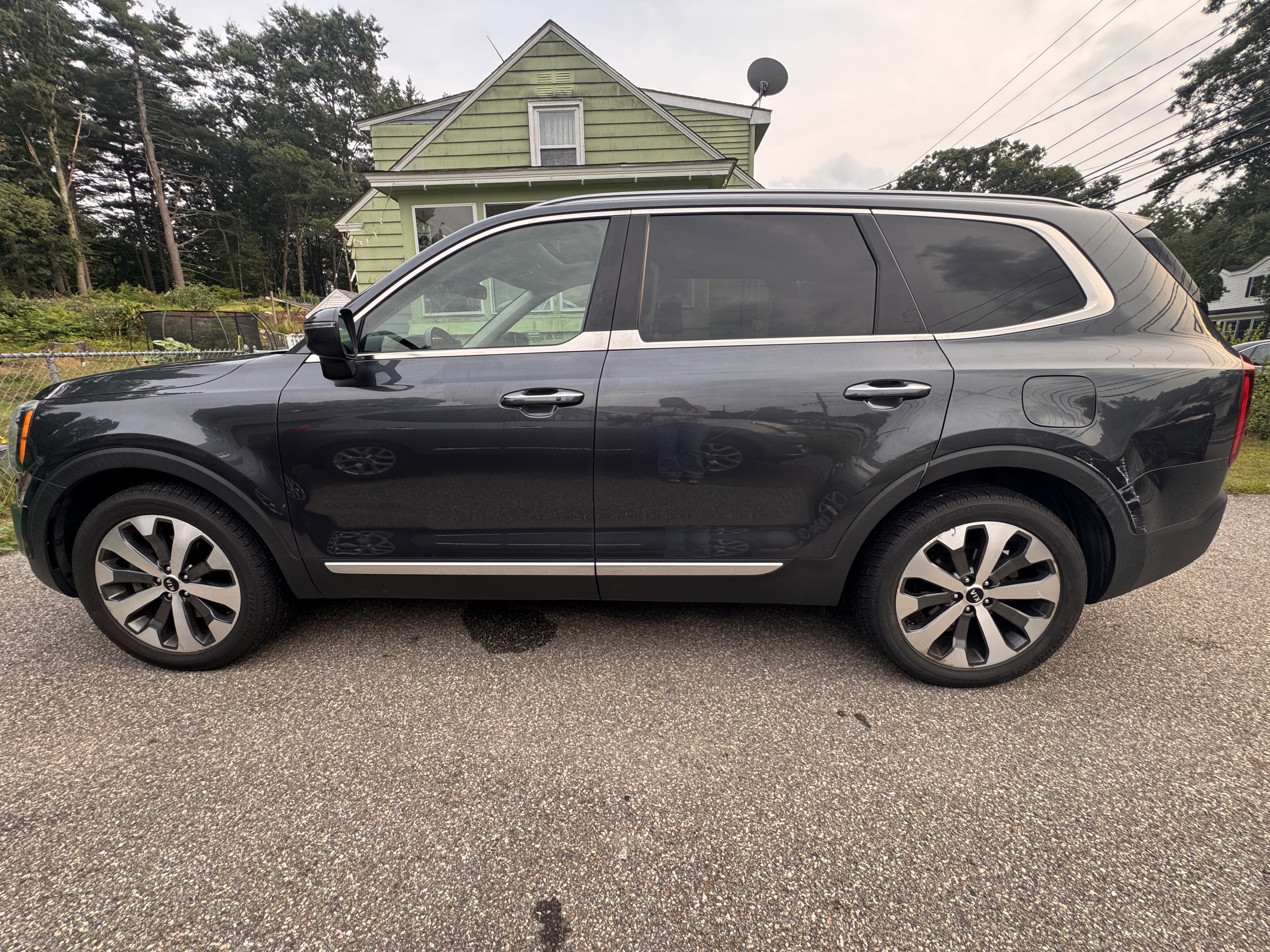 Used 2020 Kia Telluride S AWD/4WD image 5