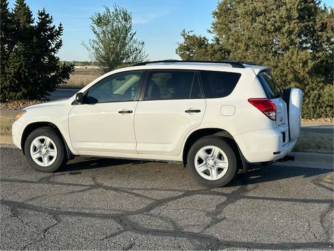 Used 2006 Toyota RAV4 4WD image 9