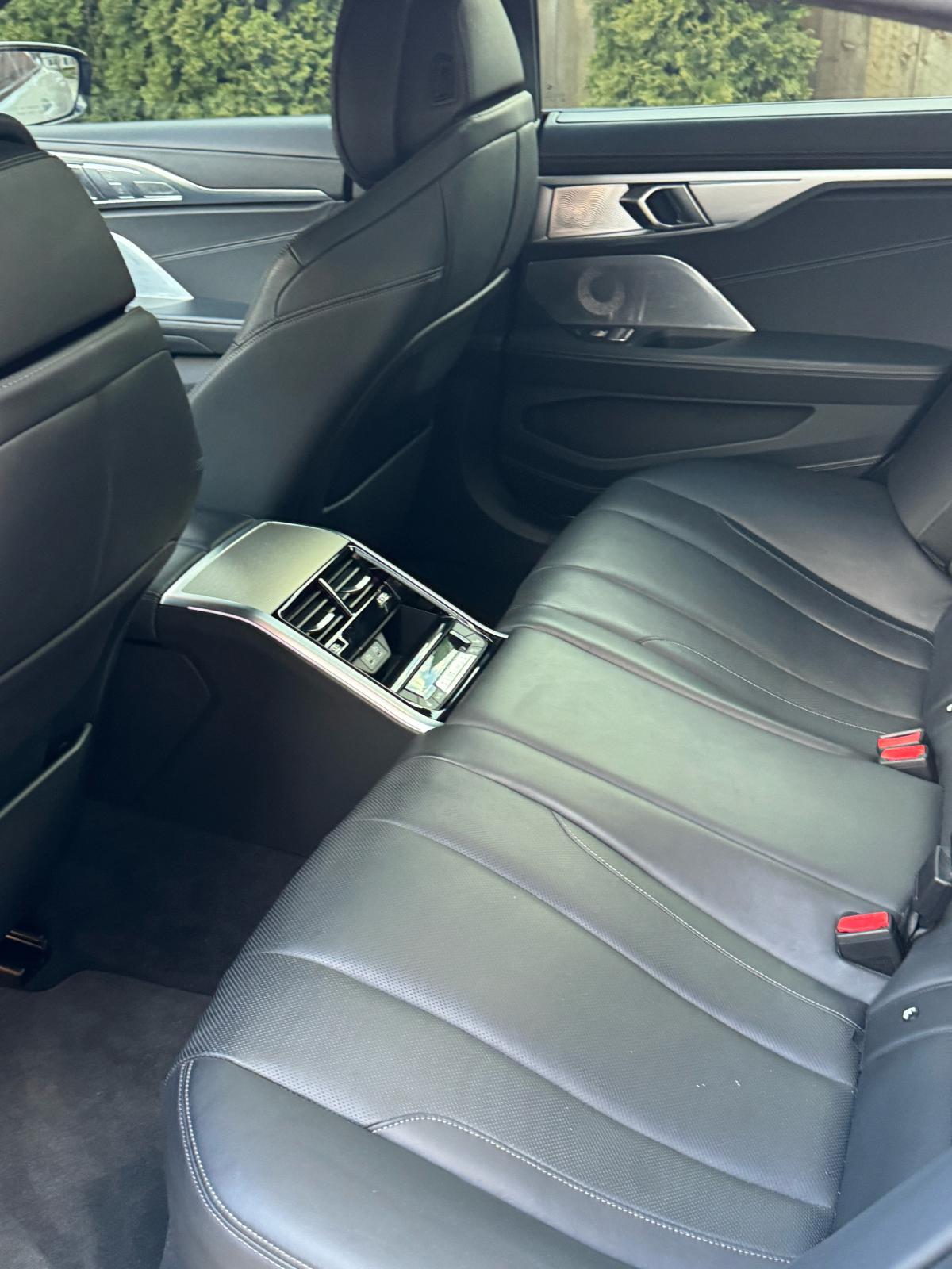 Used 2023 BMW ALPINA B8 xDrive Gran Coupe AWD/4WD image 8