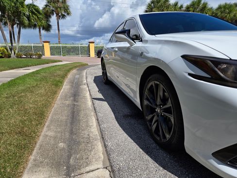 Used 2019 Lexus ES 350 F Sport w/ Accessory Package 2 FWD image 18