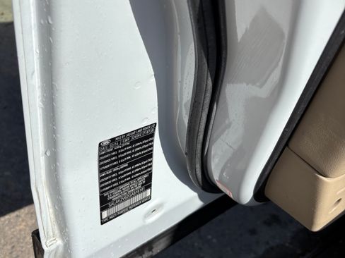 Used 2016 Land Rover LR4 HSE LUX image 5