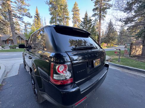 Used 2012 Land Rover Range Rover Sport HSE image 17