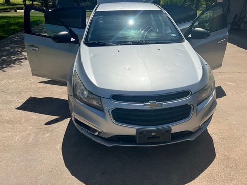 Used 2015 Chevrolet Cruze LS image 13