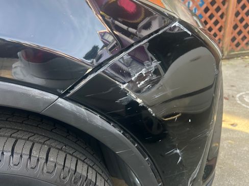 Used 2017 Toyota RAV4 LE image 17