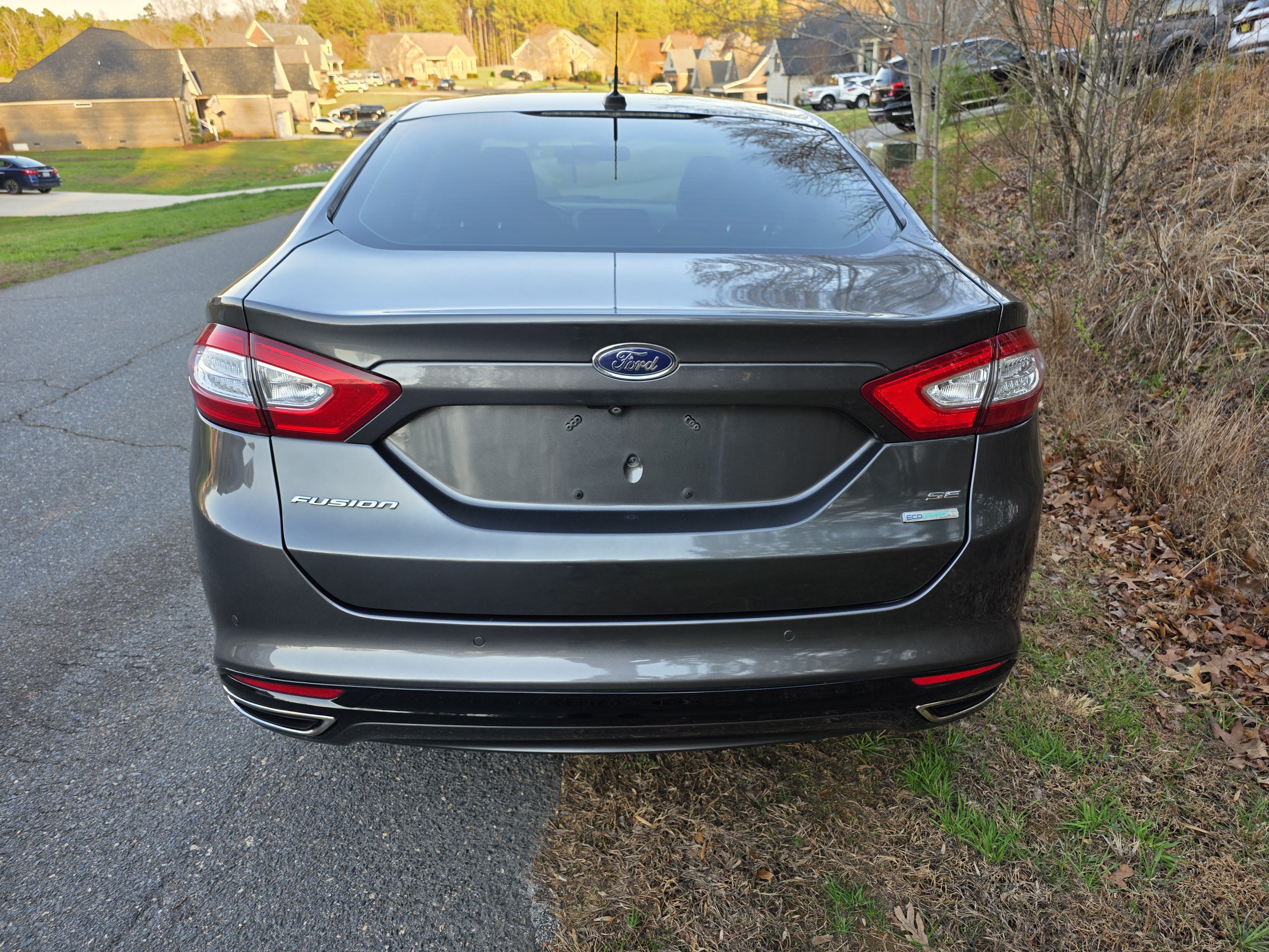 Used 2016 Ford Fusion SE w/ Equipment Group 202A FWD image 5