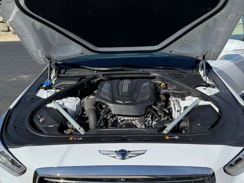 Used 2018 Genesis G90 3.3T Premium image 13