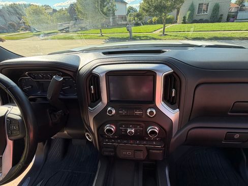 Used 2021 GMC Sierra 1500 SLT w/ SLT Premium Plus Package AWD/4WD image 16